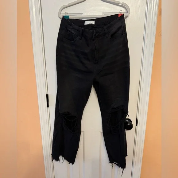 Vervet Black Cropped Flare Black Denim Pants - Picture 2 of 3